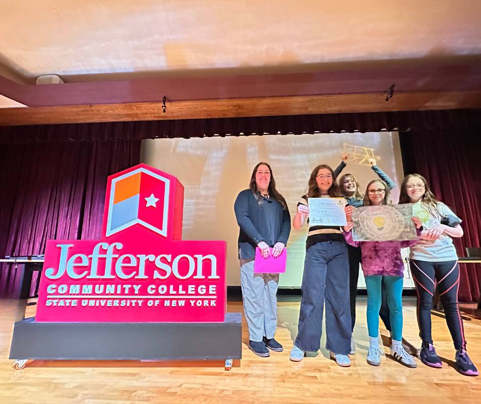 Spaghetti Bridge - Image of Winning Middle School Team